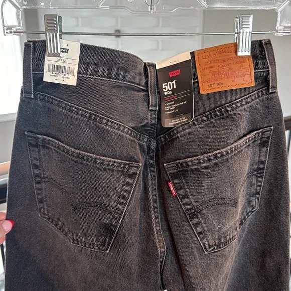 Levi’s 501 90’s jeans in black wash - Picture 5 of 5